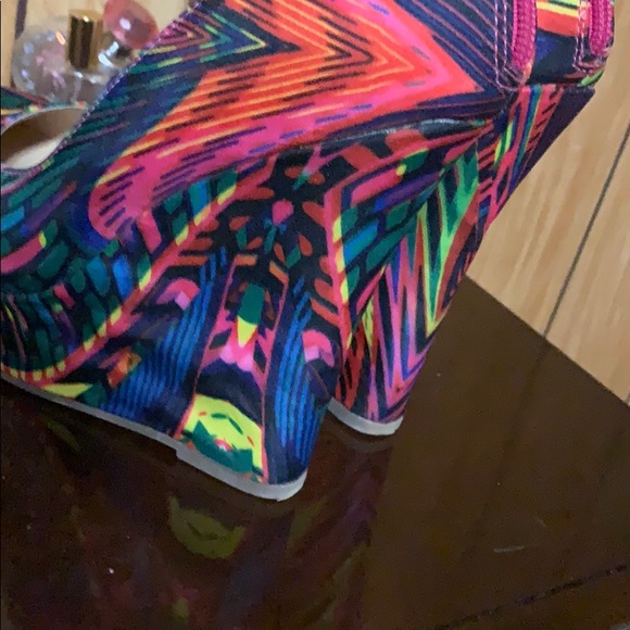 Multi colored heel - Picture 7 of 7